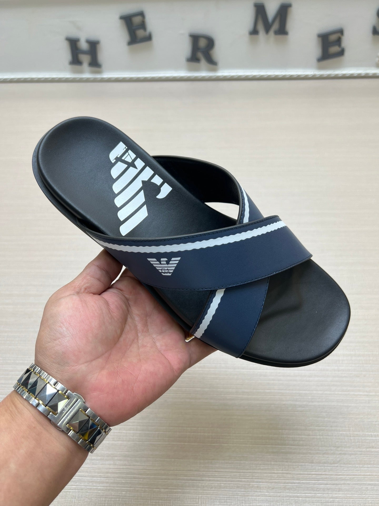 54A104ZDE Stylish slippers