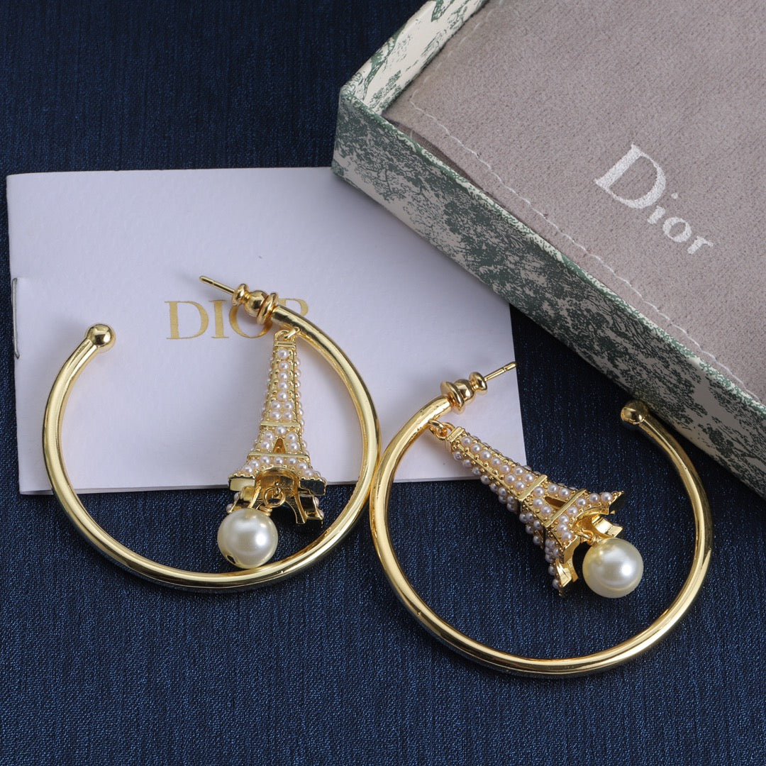 1YD7EDE Stylish Earrings
