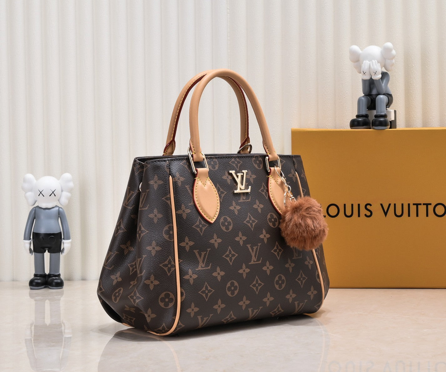 165NE102BDE Stylish leather bag