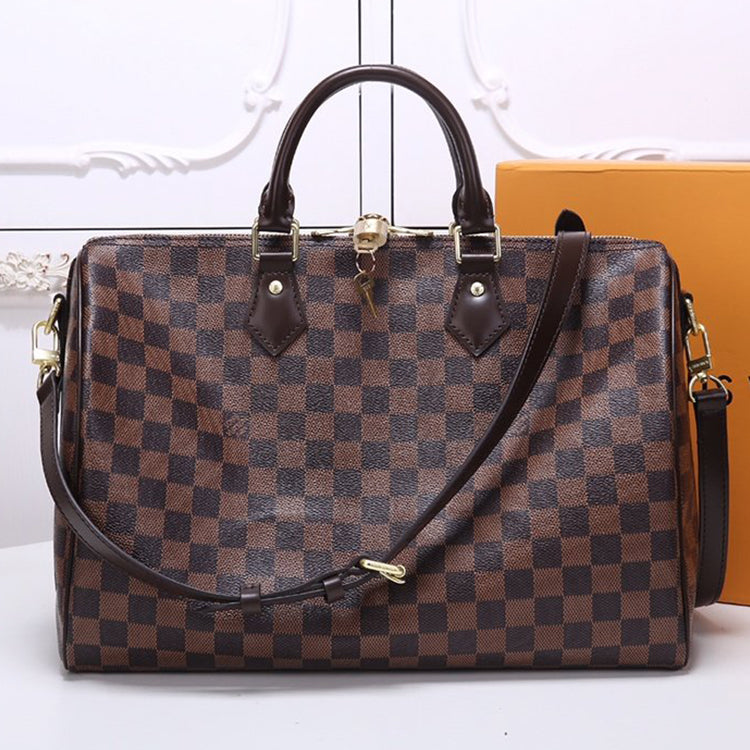2E16BDE Stylish leather bag