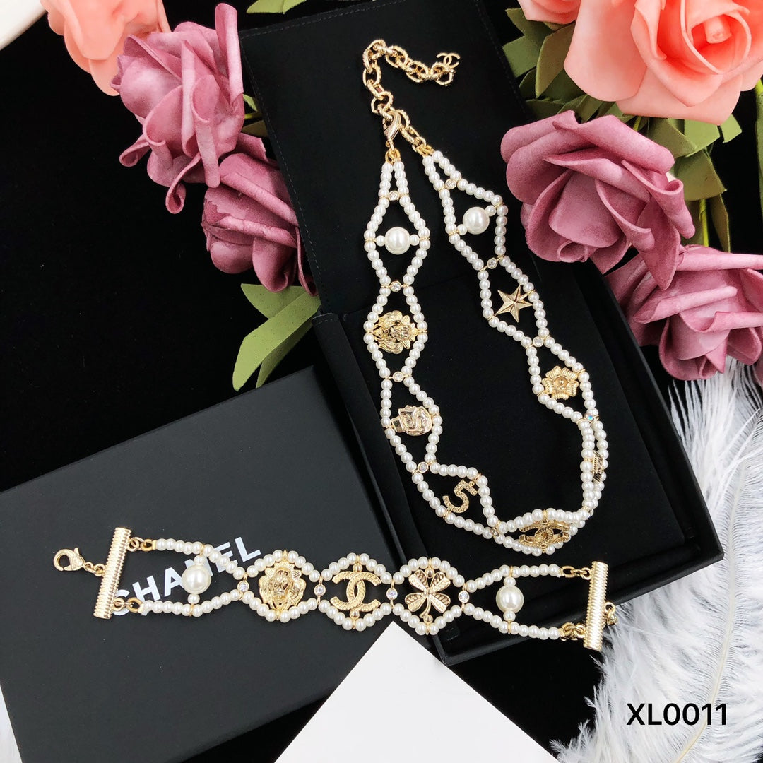 14A491XDE Stylish Bracelets Necklaces