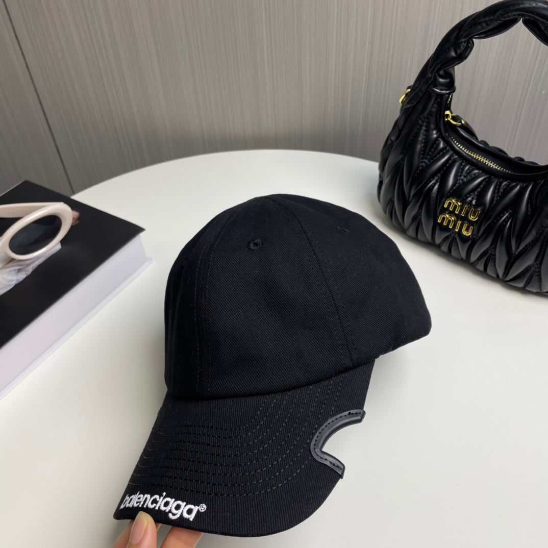 125ZJ513MDE Stylish hats