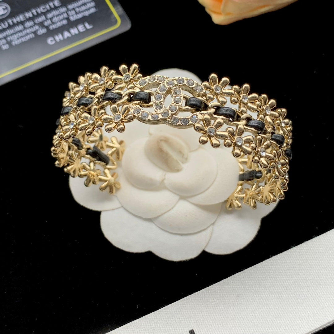1YC120KDE Stylish Bracelets