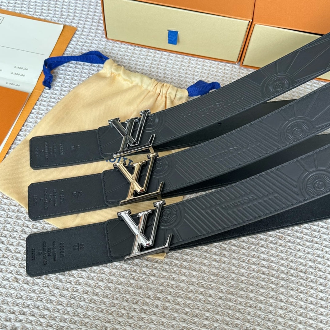 14E54PDE Stylish High quality belt With full package