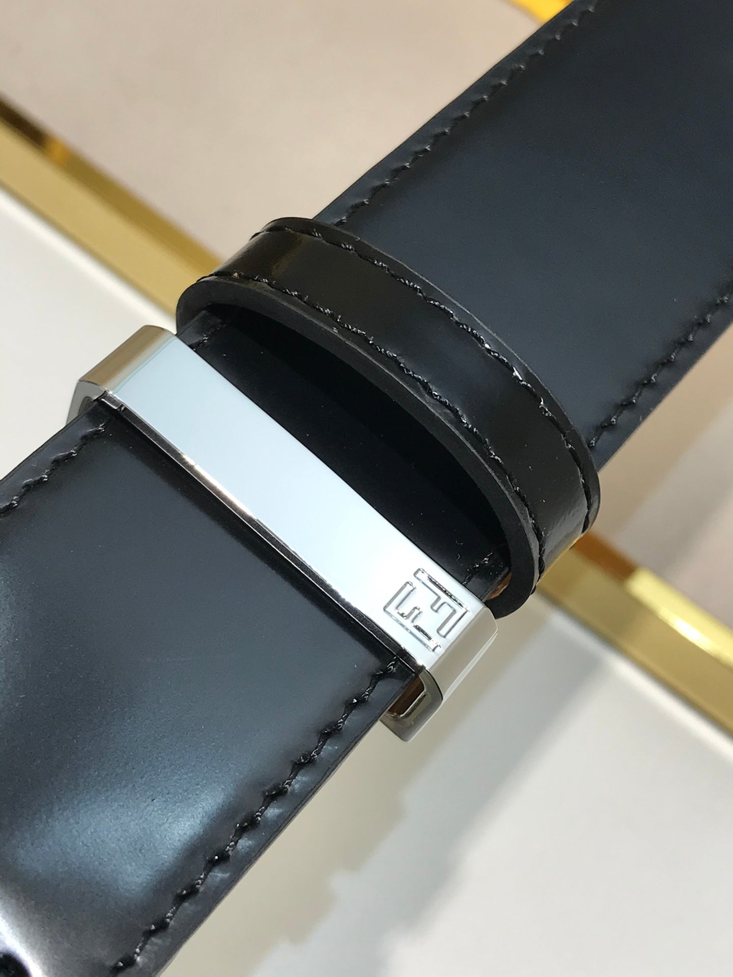 14F93PDE Stylish High quality belt With full package