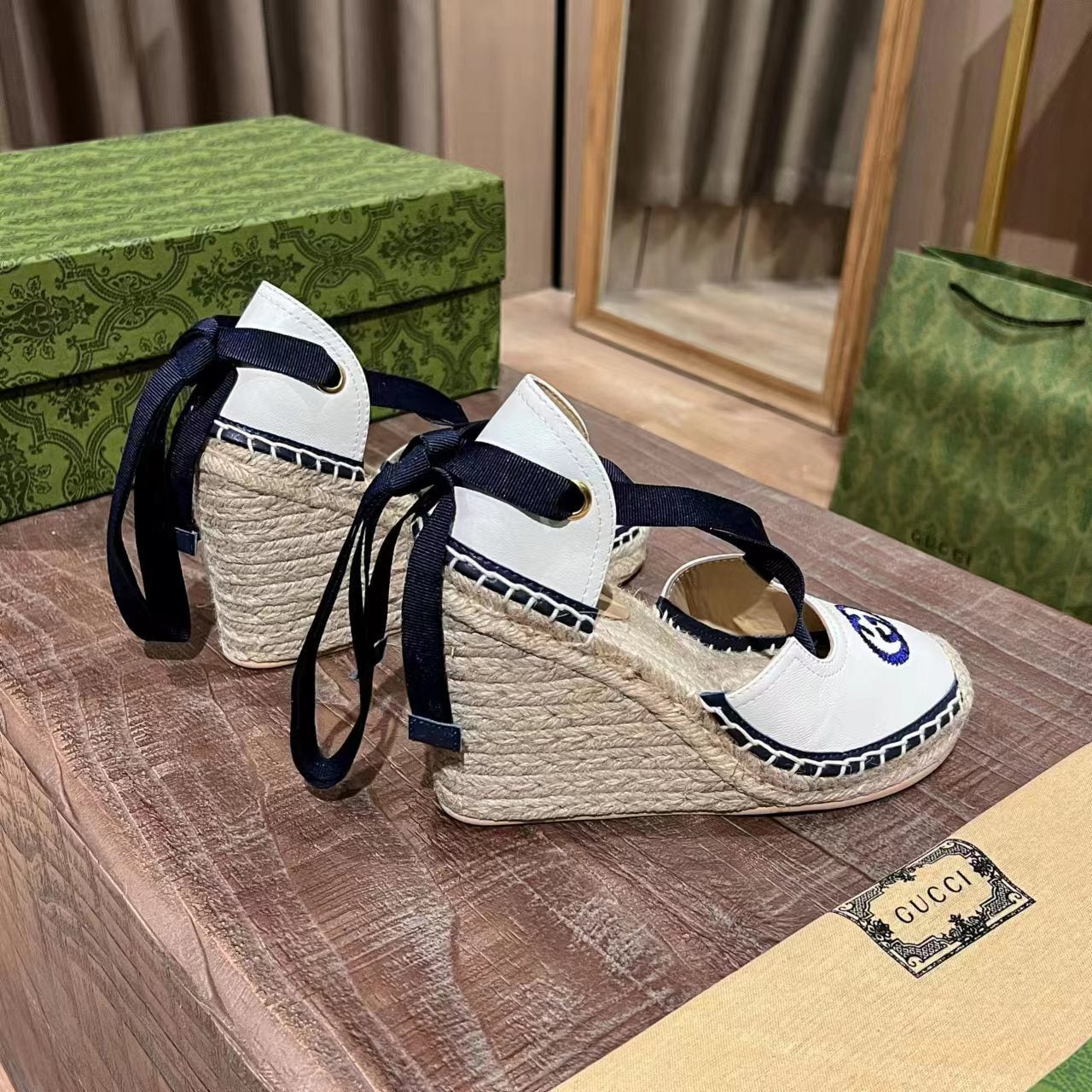 2YB39ZDE Stylish leather High heels