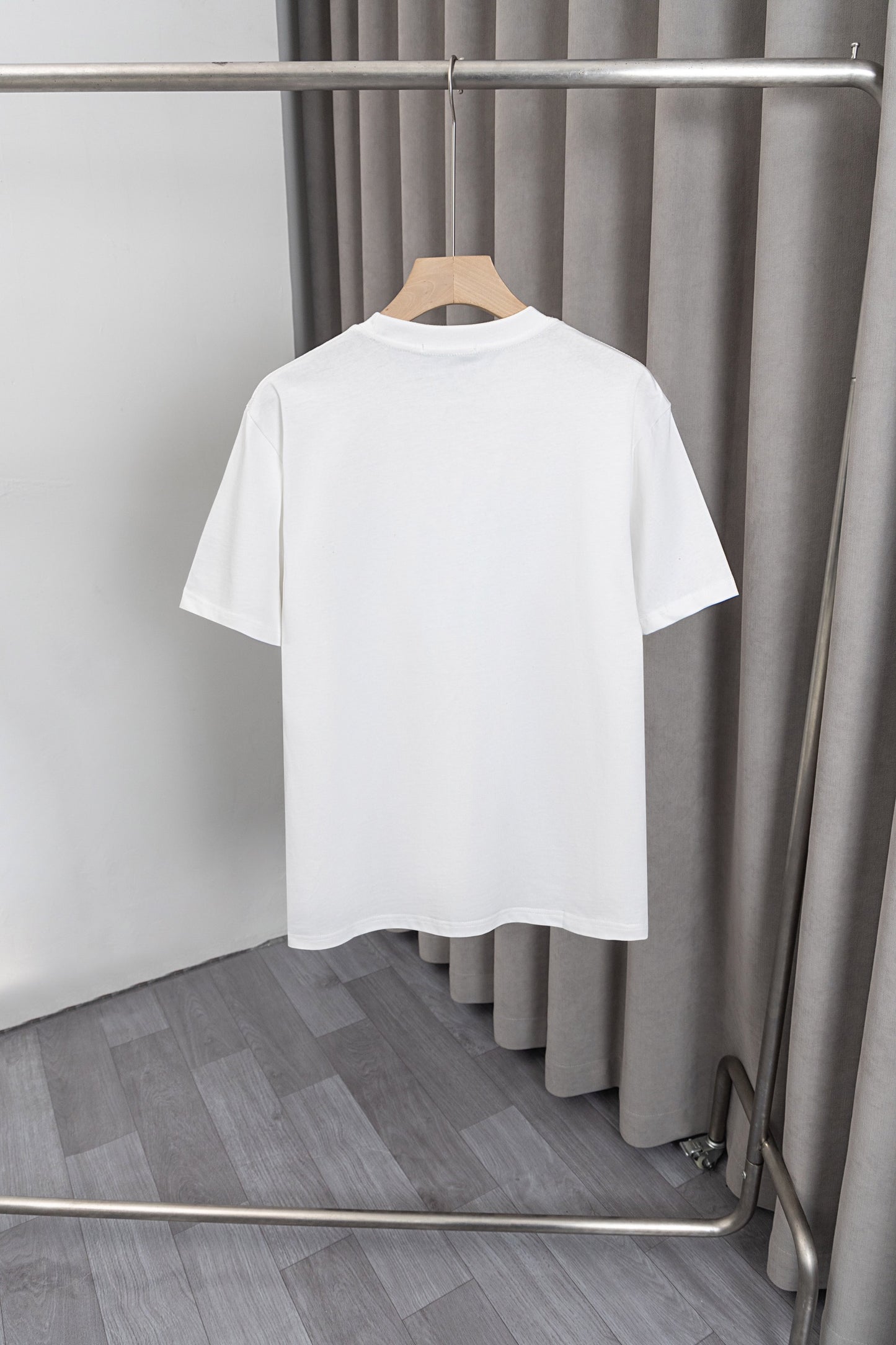125WP5UDE Stylish T-shirts