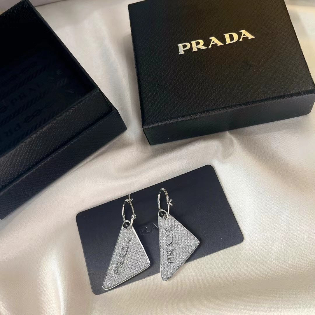14PD515EDE Stylish Earrings