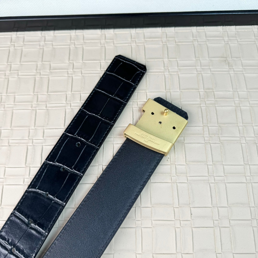 14E24PDE Stylish High quality belt With full package
