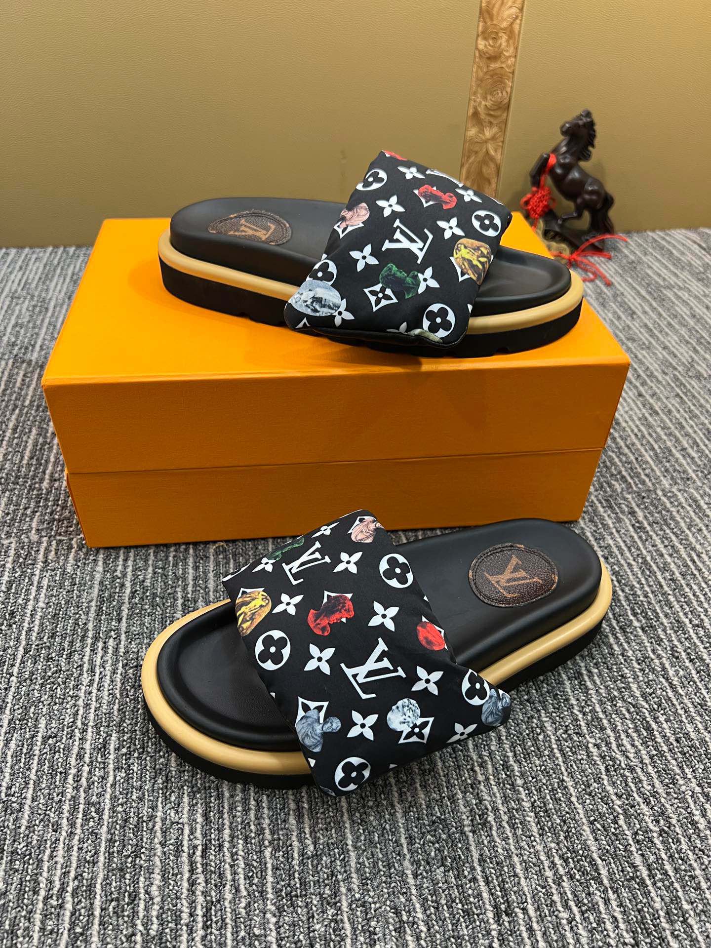 5XF120ZDE Stylish leather quality Slippers
