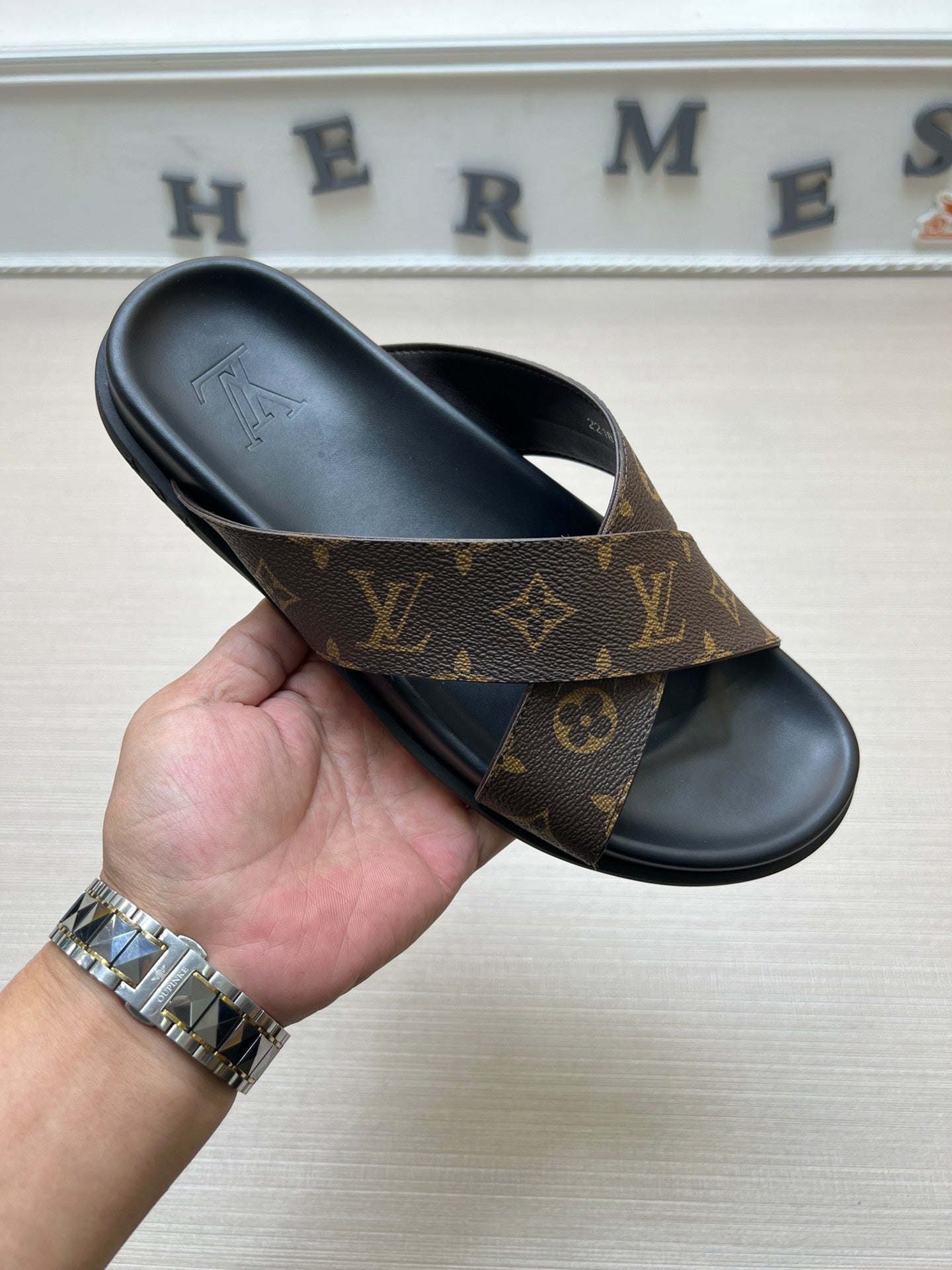 54E57ZDE Stylish slippers