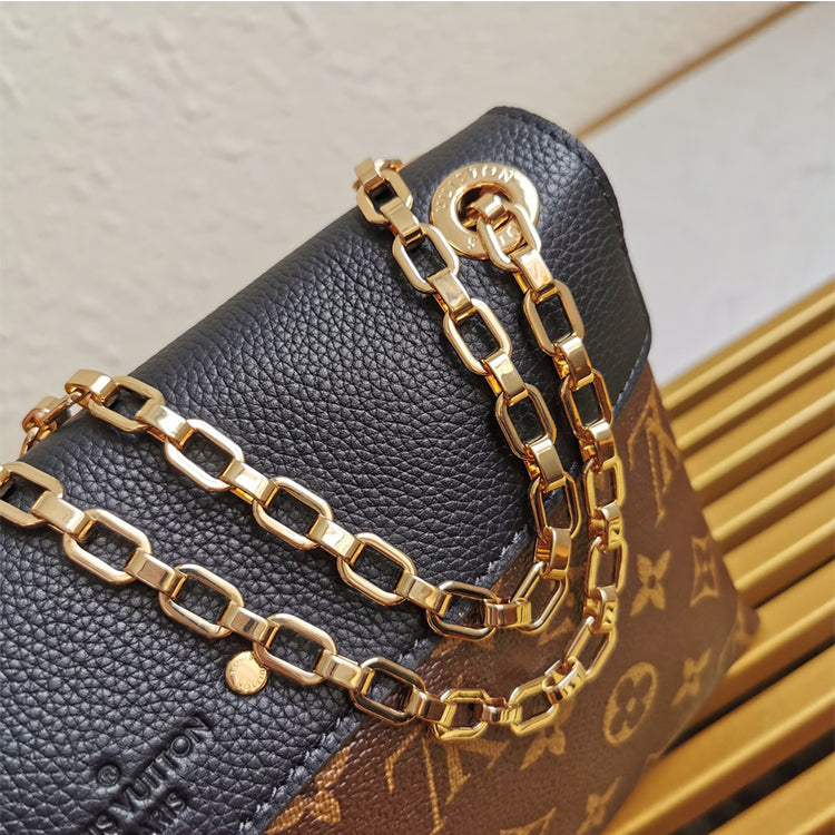 AE83BDE Stylish leather bag