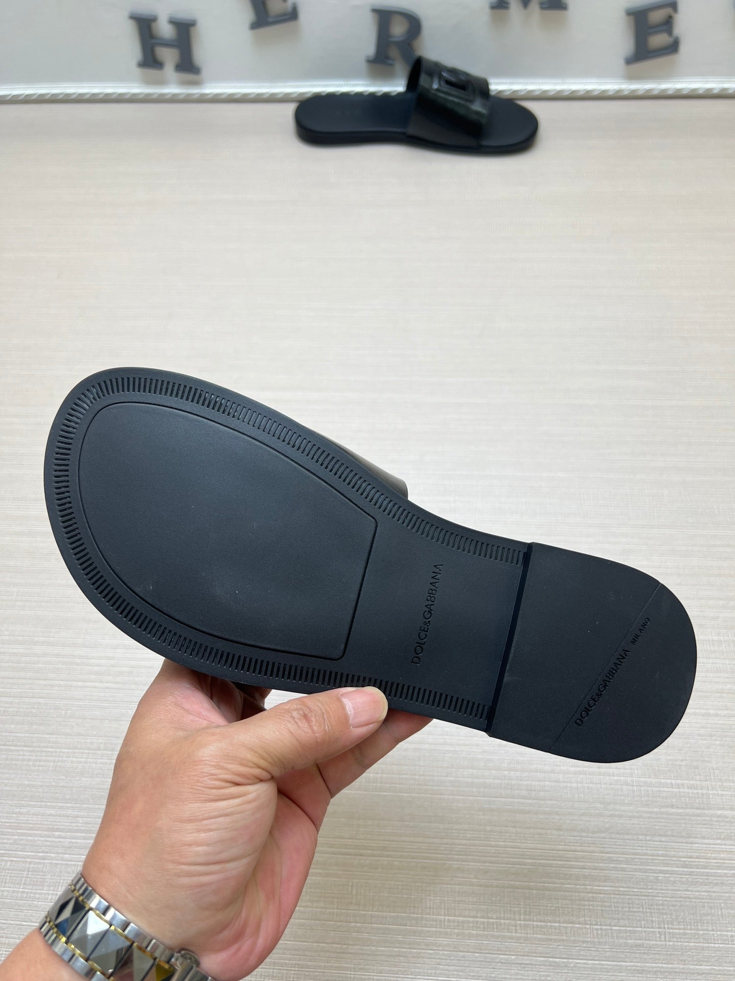 54A64ZDE Stylish slippers