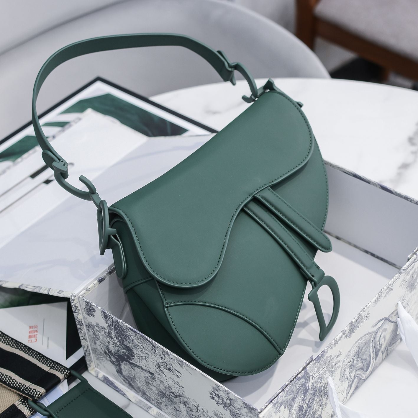 5D10BDE Stylish leather bag
