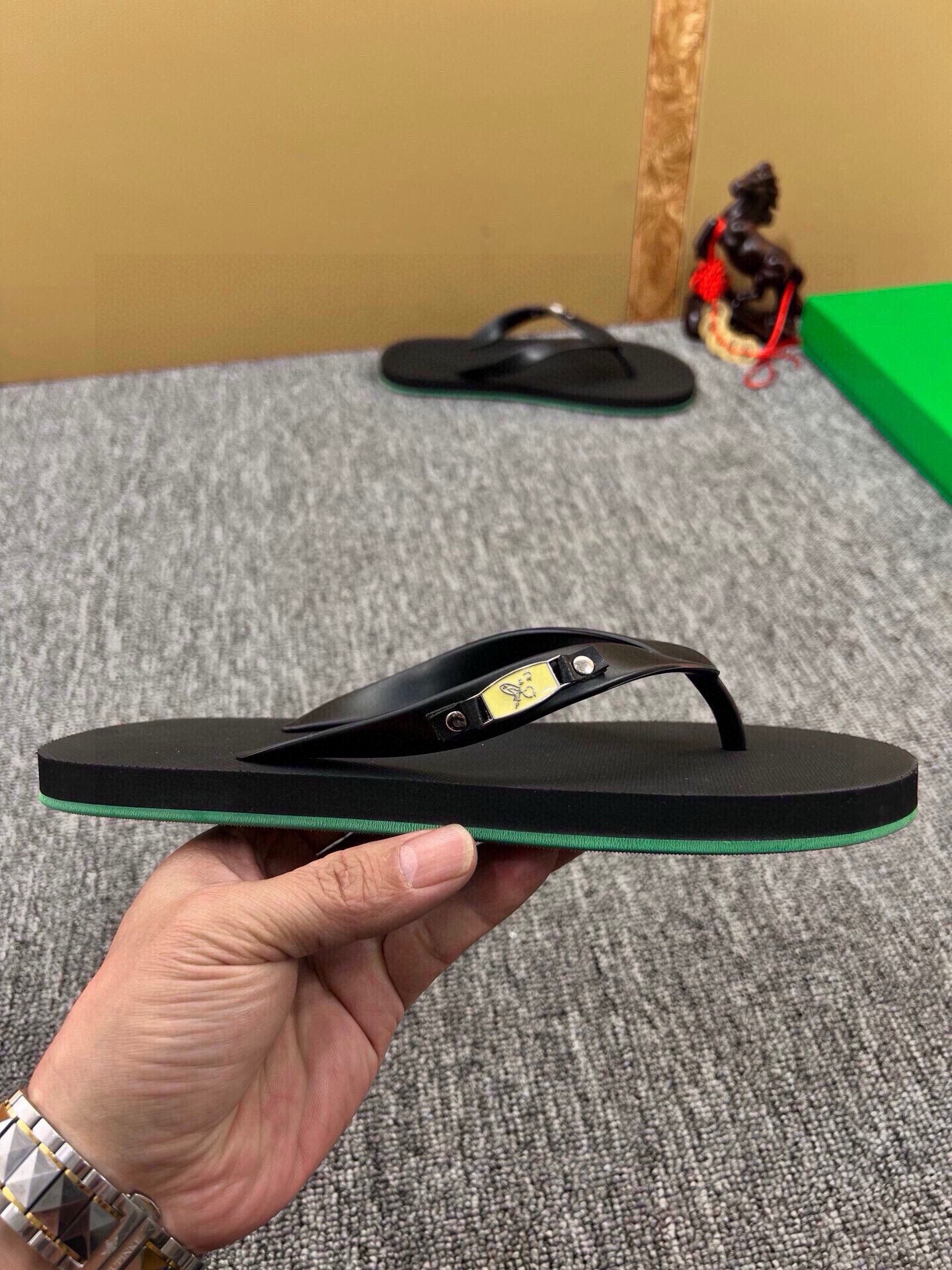535ZA292ZDE Stylish Slippers