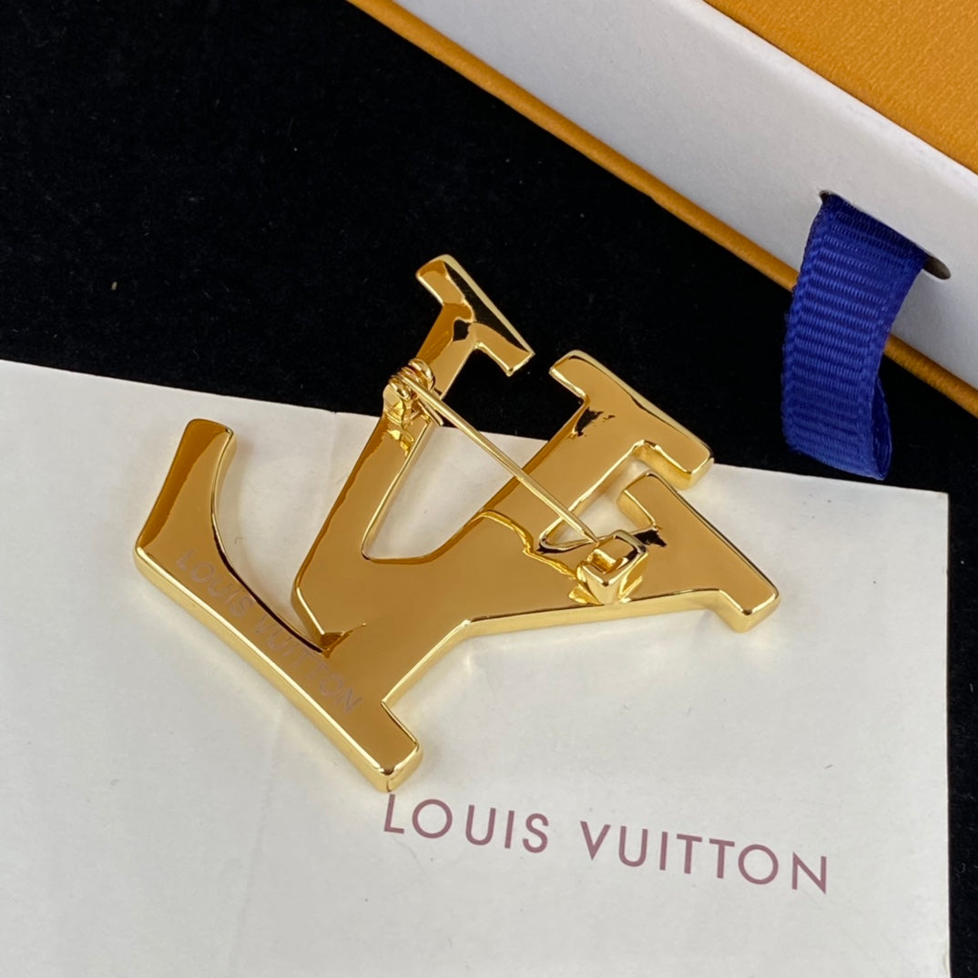 1YE331HDE Stylish Brooch