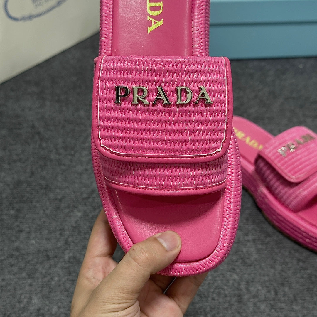 14PD24ZDE Stylish slippers