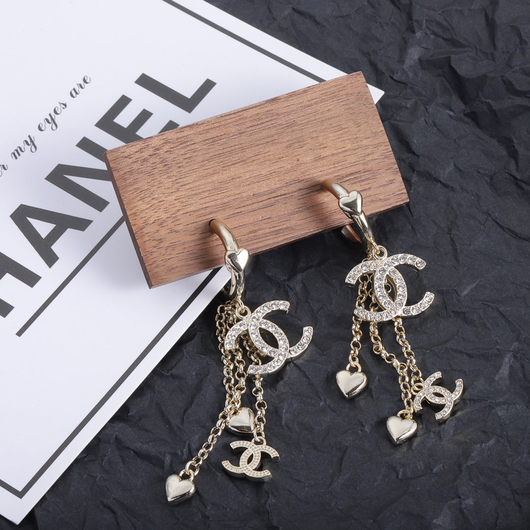 14E509EDE Stylish Earrings