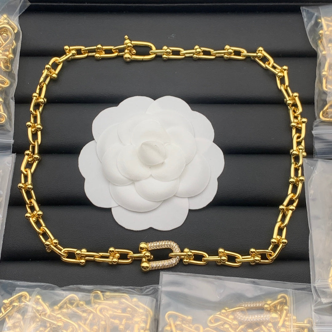 8XT31XDE Stylish Earring Bracelets Necklaces