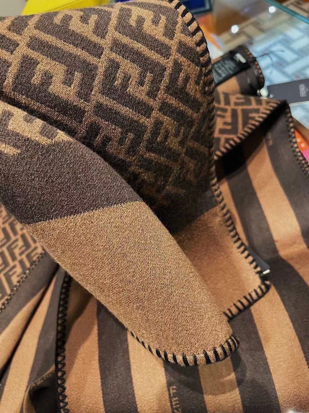 175RF17WDE Stylish Winter Scarves