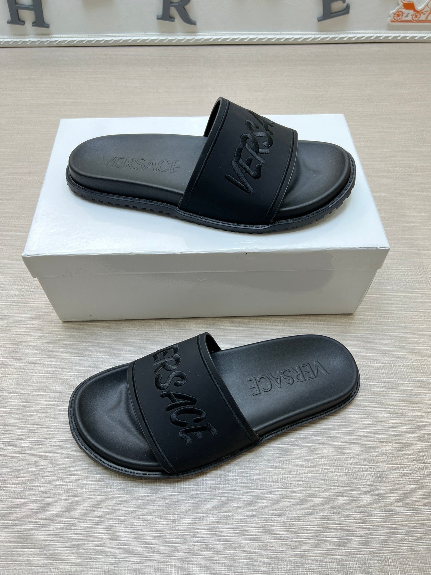 54V54ZDE Stylish slippers