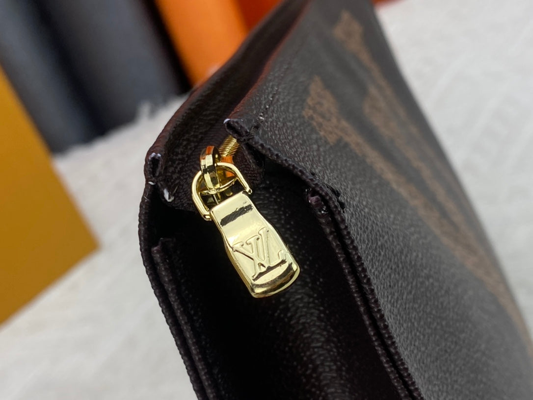 1XE390BDE Stylish leather bag