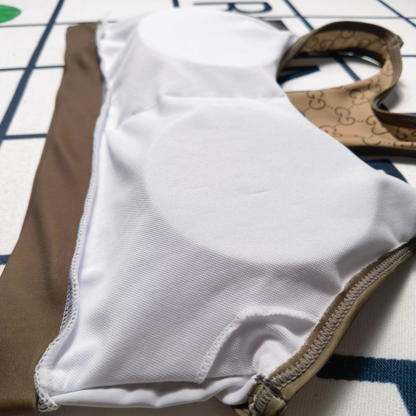 14B26YDE Stylish Long sleeve swimsuit