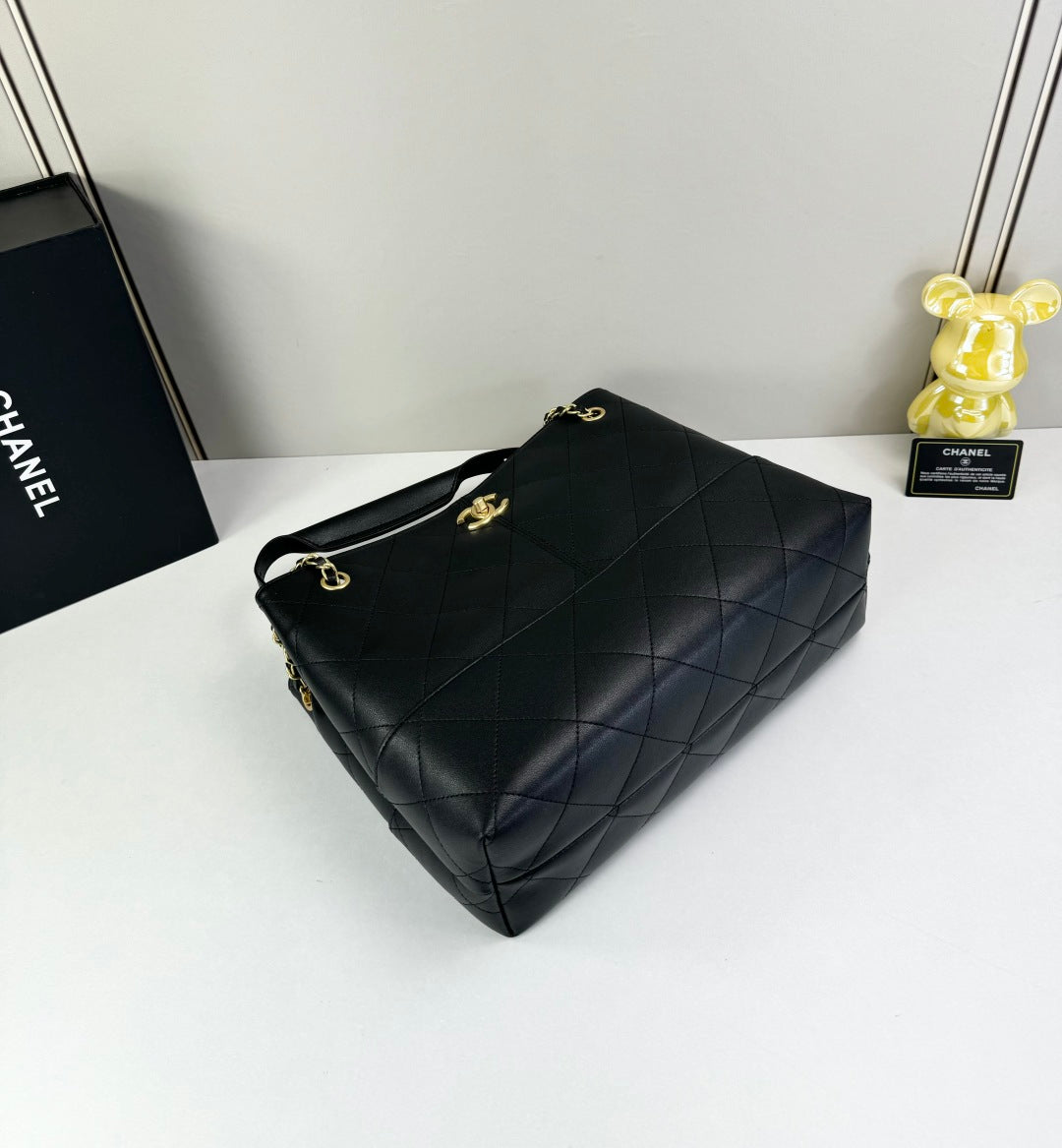 15RC64BDE Stylish leather bag