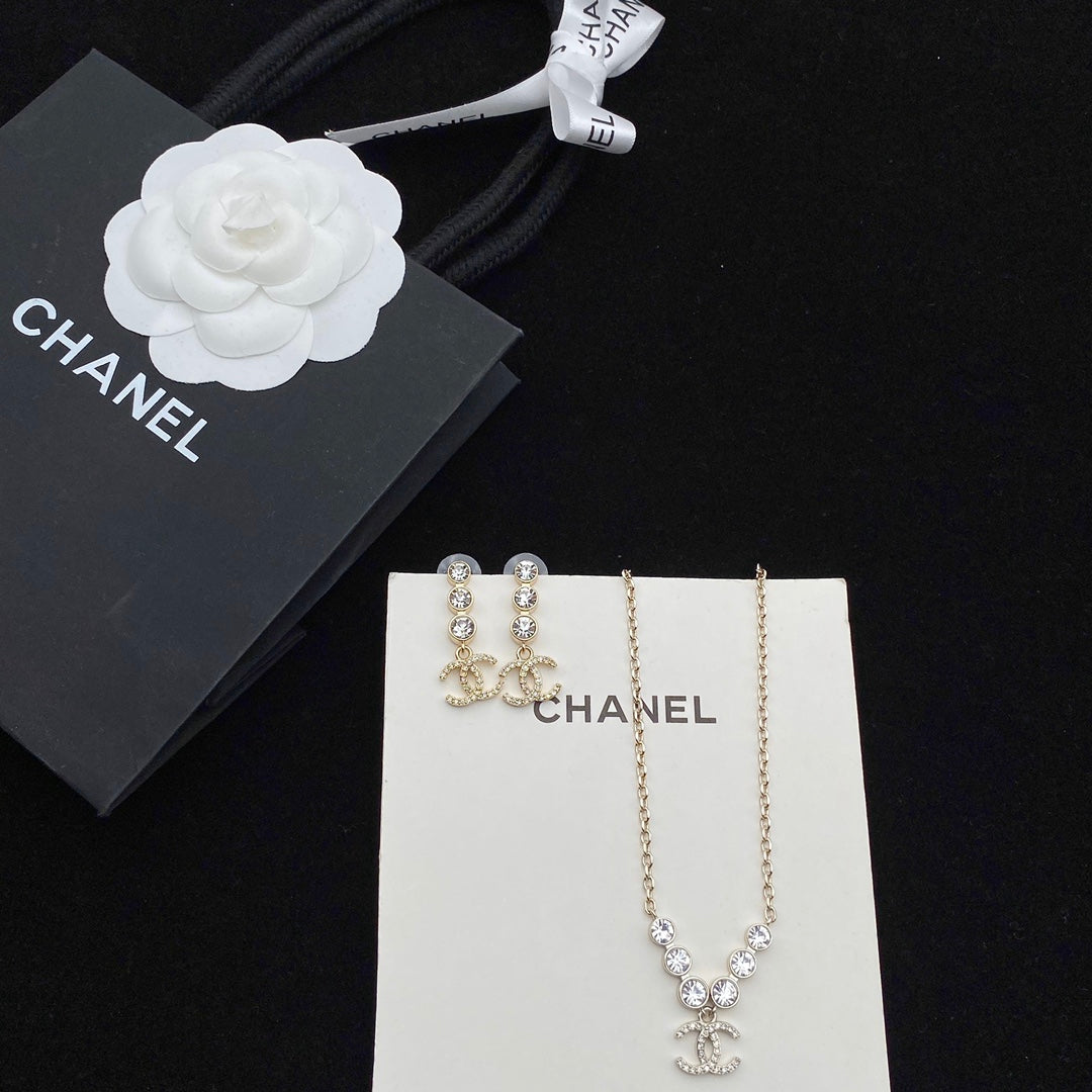 1YC21XDE Stylish Necklaces
