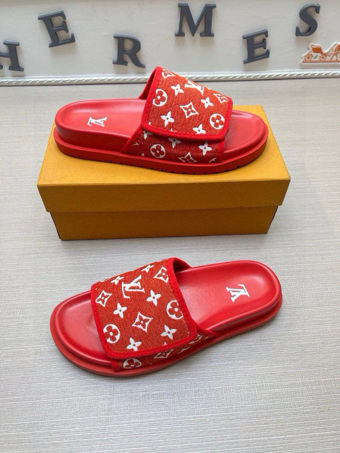 5QE4ZDE Stylish Slippers