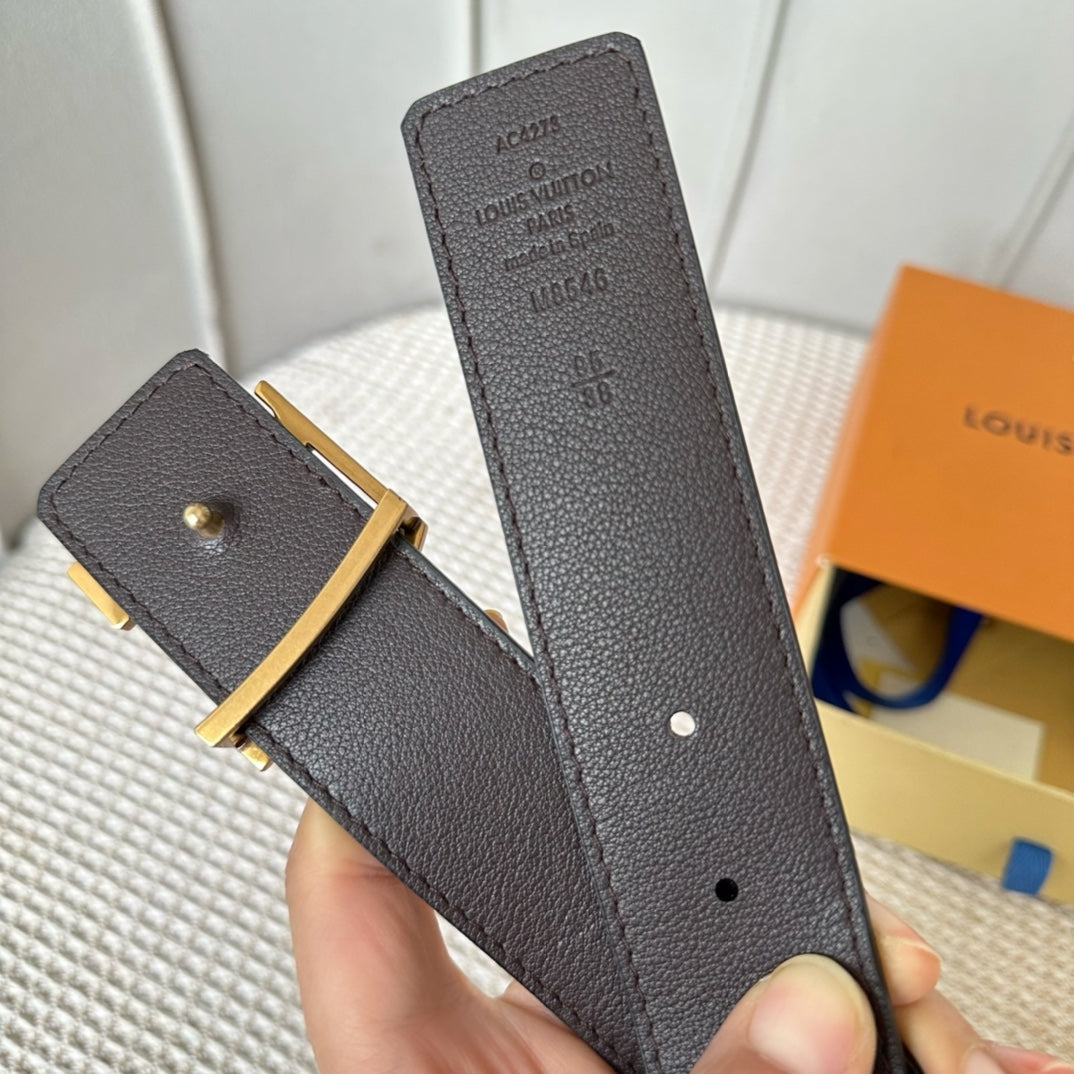 14E149PDE Stylish High quality belt With full package