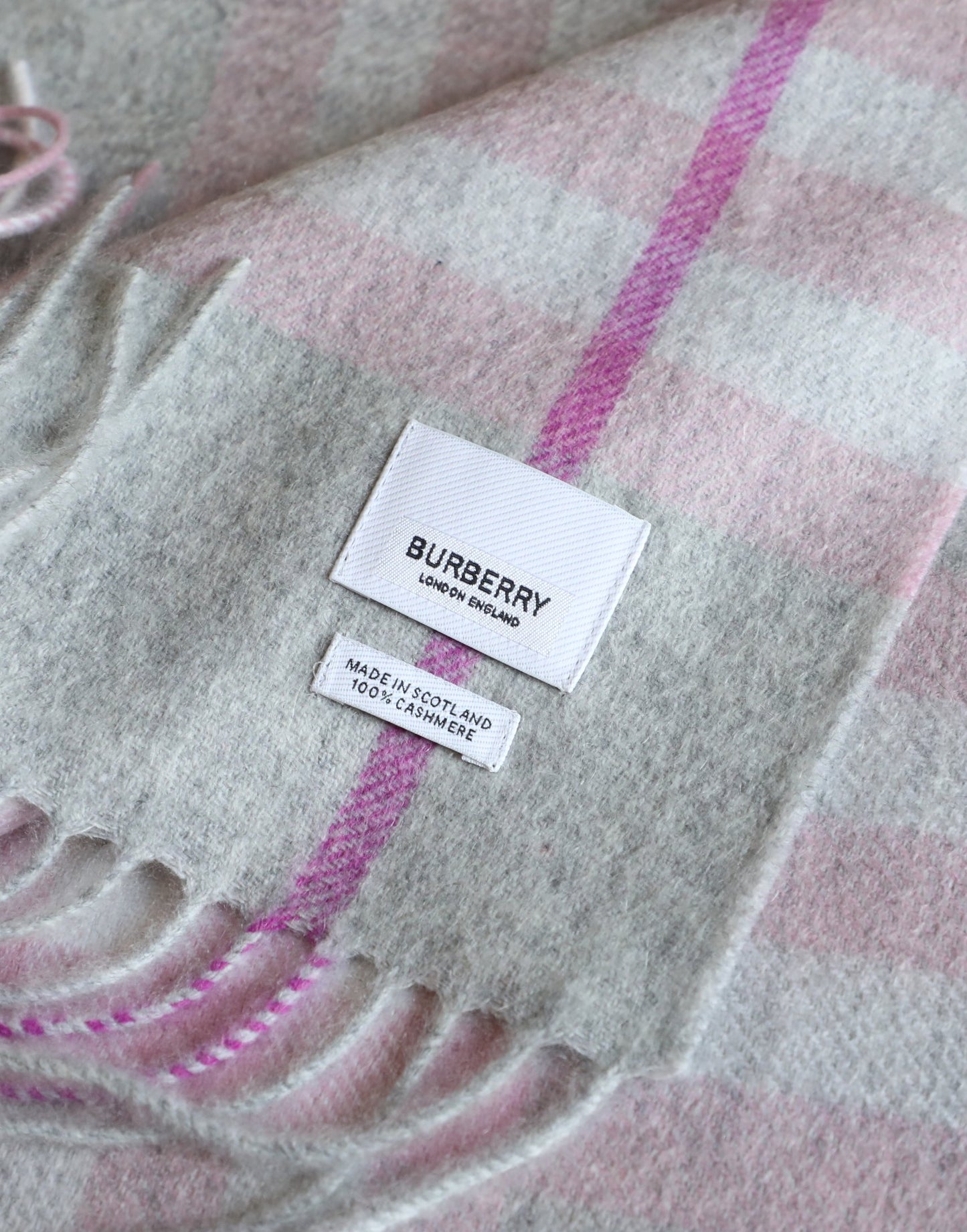 185ZR2WDE Stylish Winter Scarves