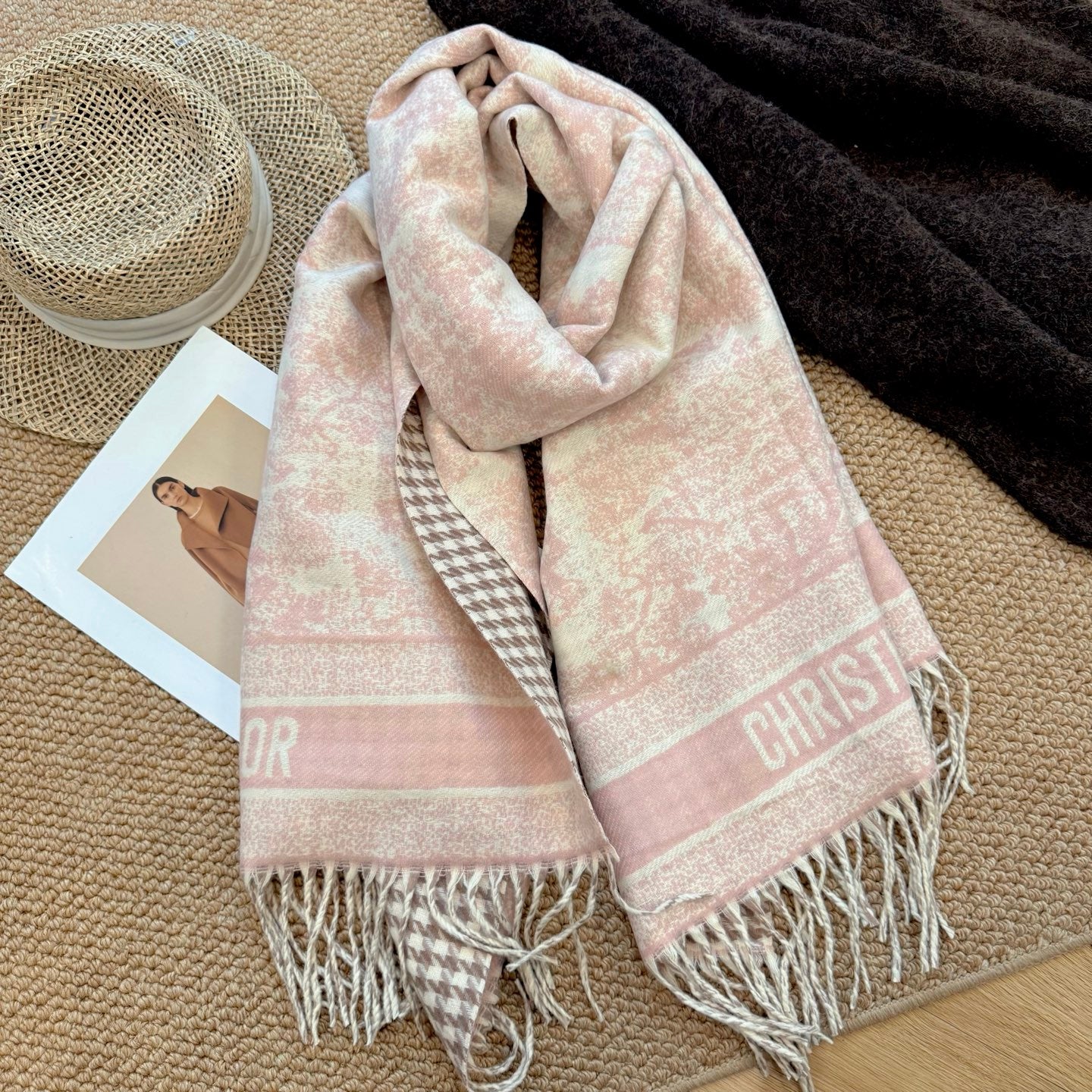 185ZD39WDE Stylish Winter Scarves