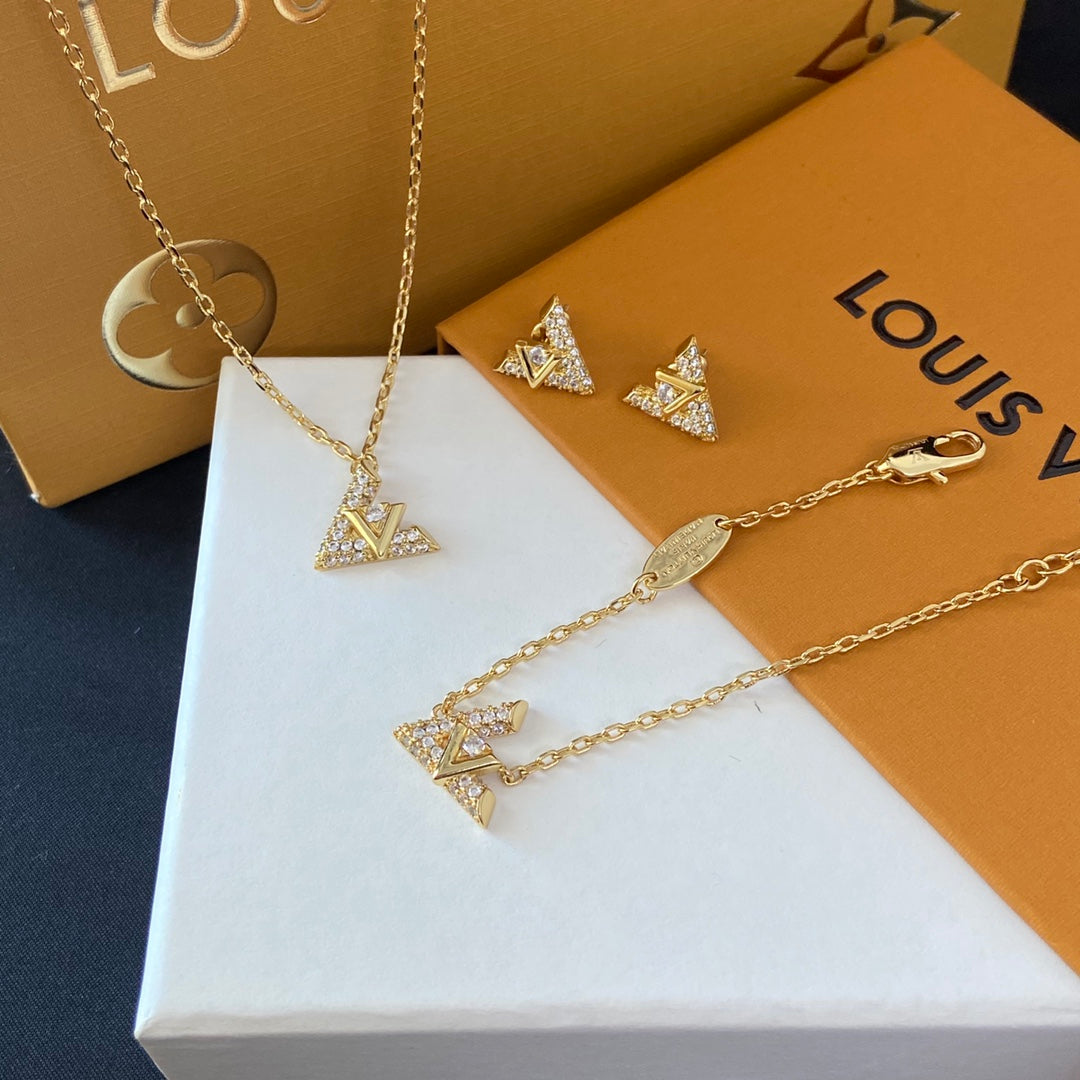 1XE609XDE Stylish Earrings Bracelets Necklaces
