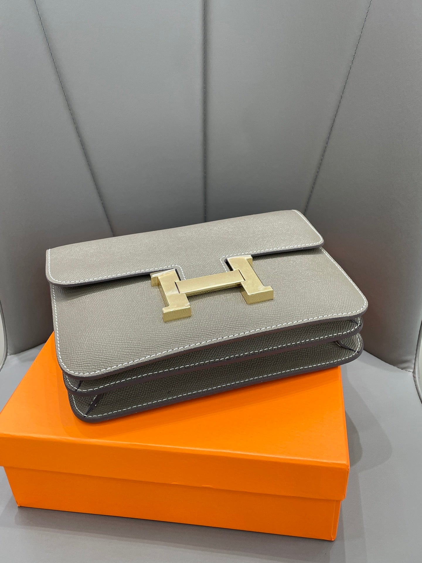 155NH64BDE Stylish leather bag