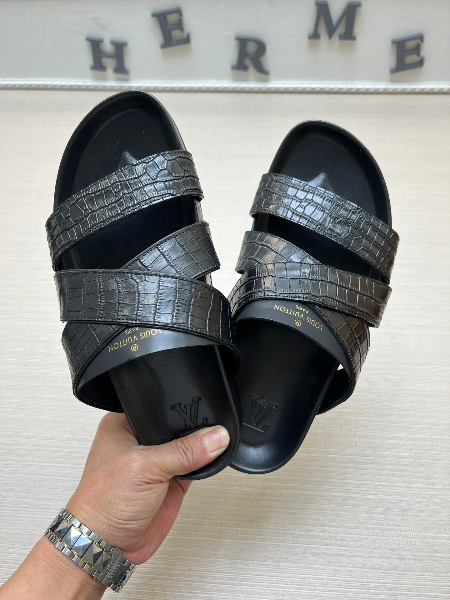 54E89ZDE Stylish slippers