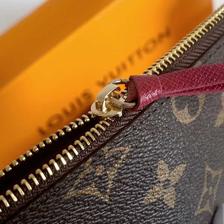 AE490BDE Stylish leather bag