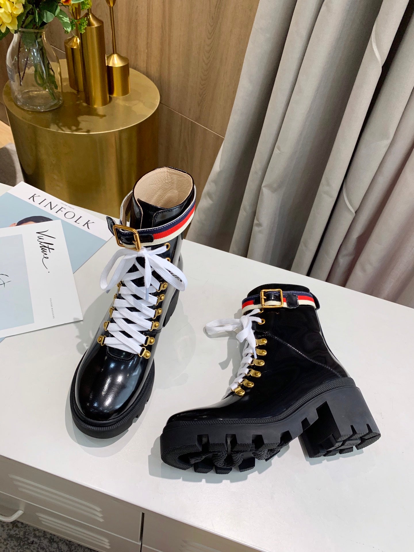 2XB200ZDE Stylish leather boot (top layer leather lining)
