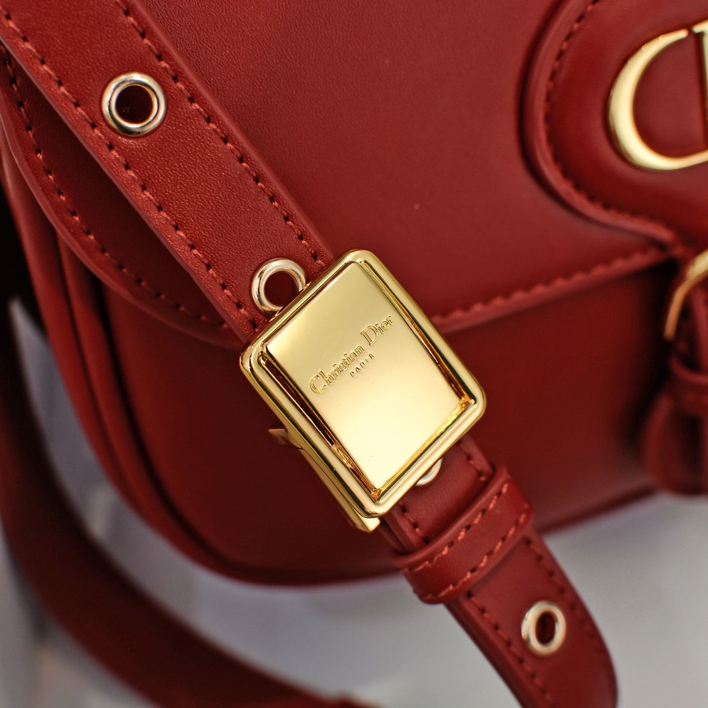 1L48BDE Stylish leather bag
