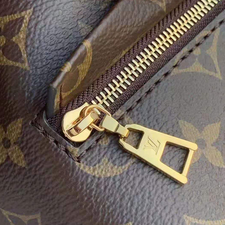 AE013BDE Stylish leather bag