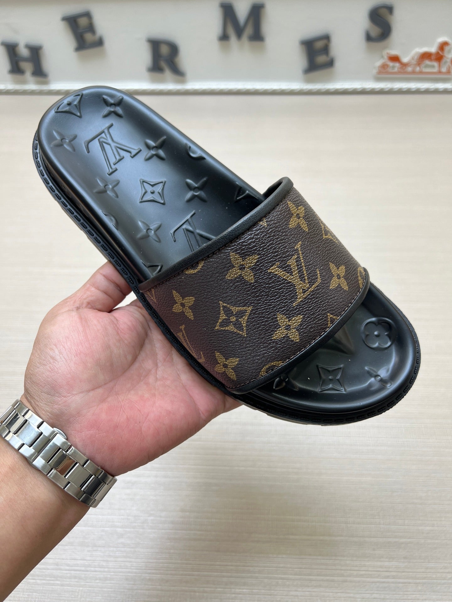 535ZE304ZDE Stylish Slippers
