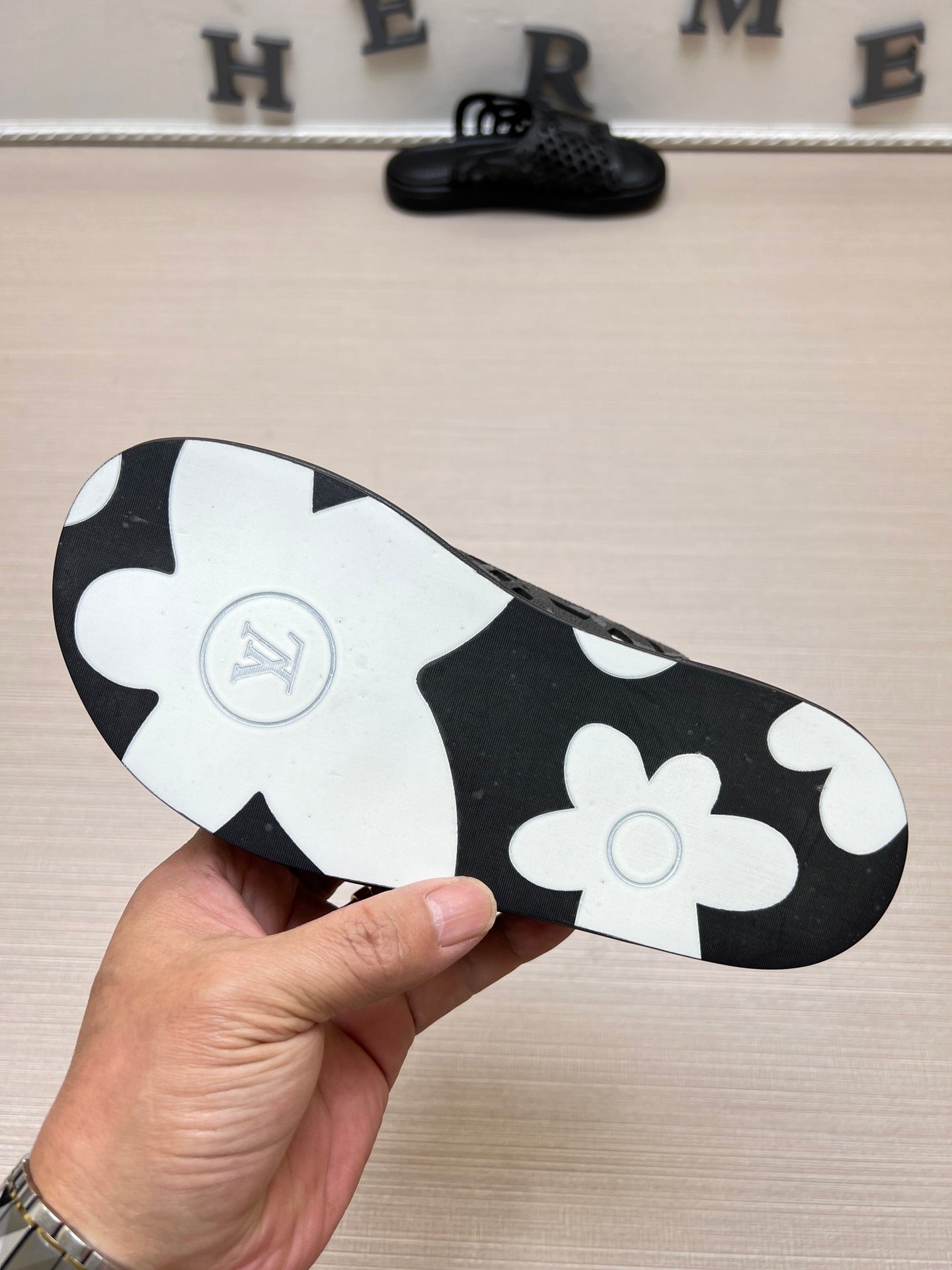54E83ZDE Stylish slippers