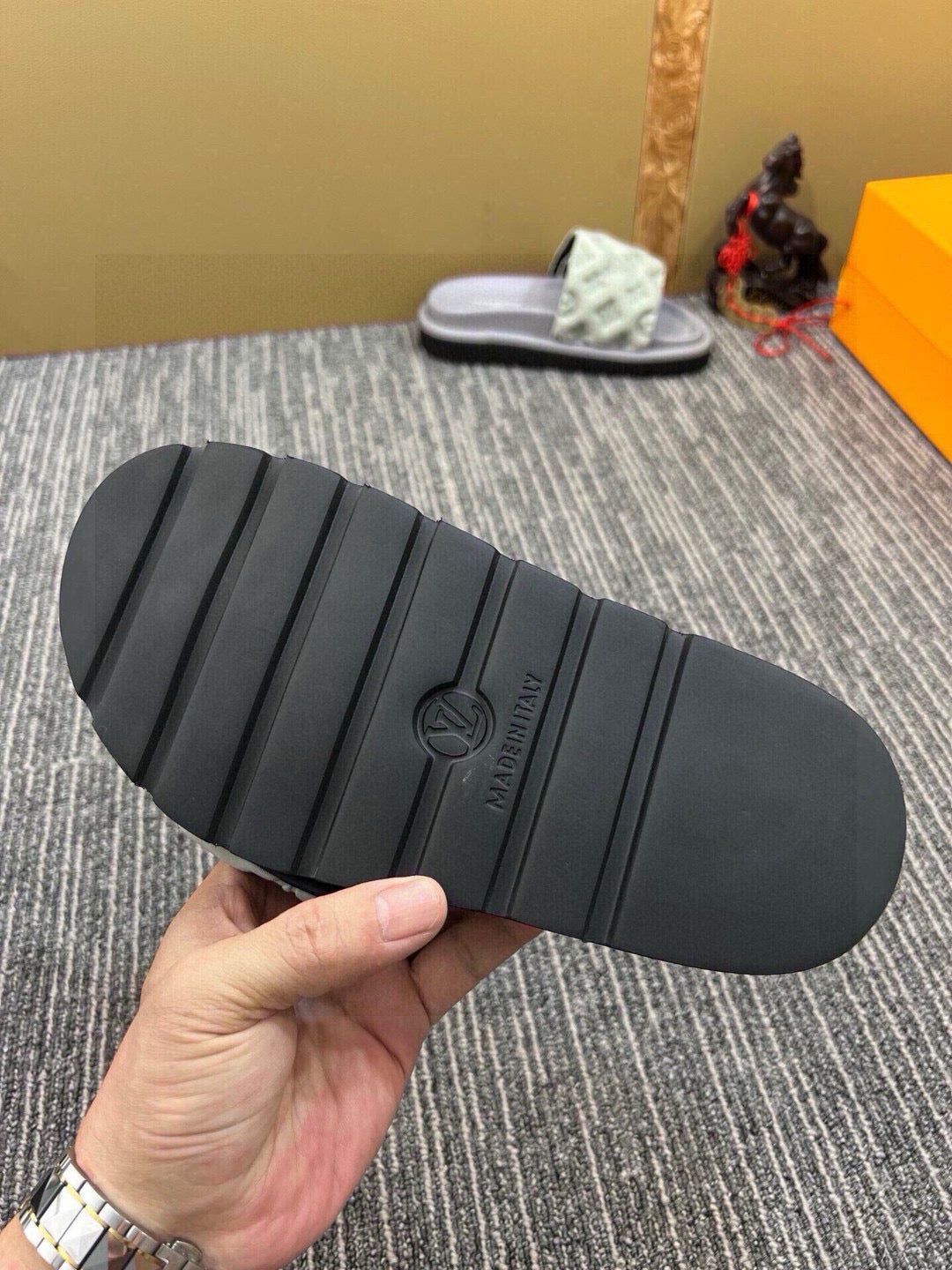 5QE13ZDE Stylish Slippers