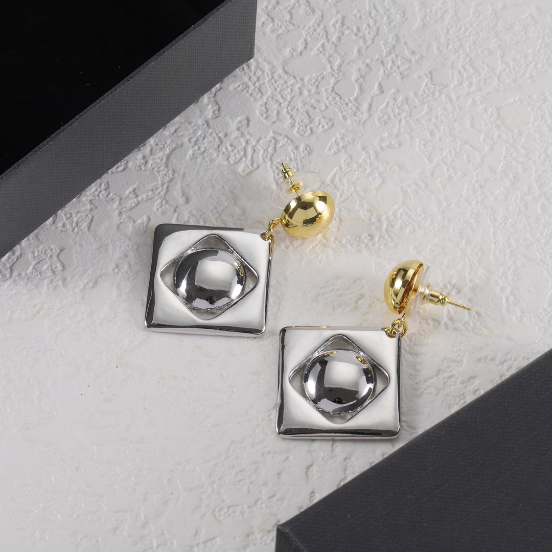 14SL832KDE Stylish Earrings