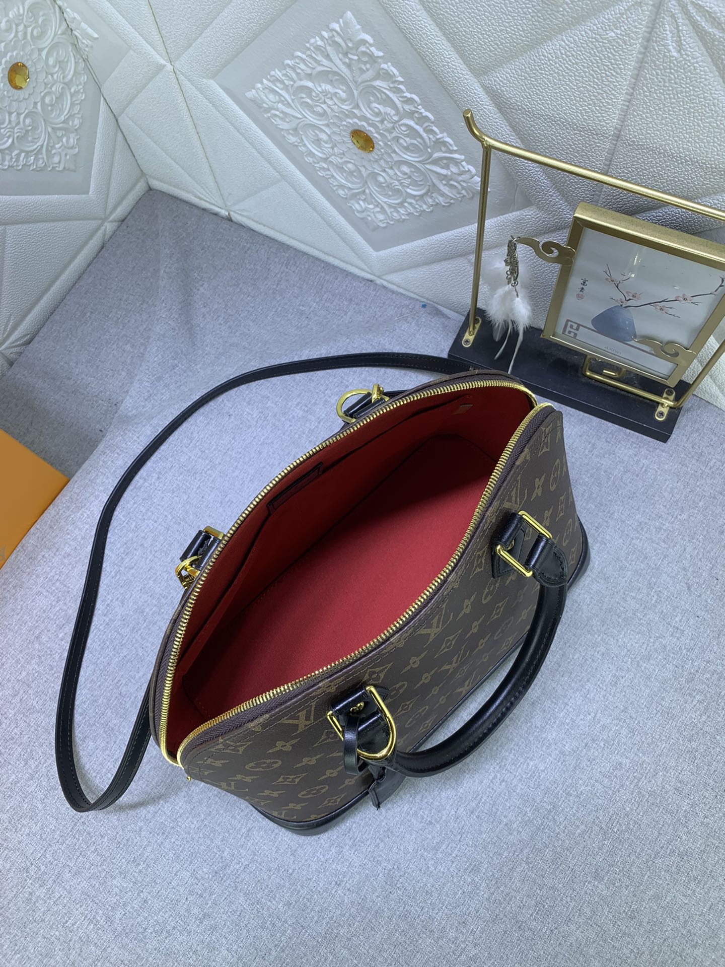 2XE337BDE Stylish leather bag