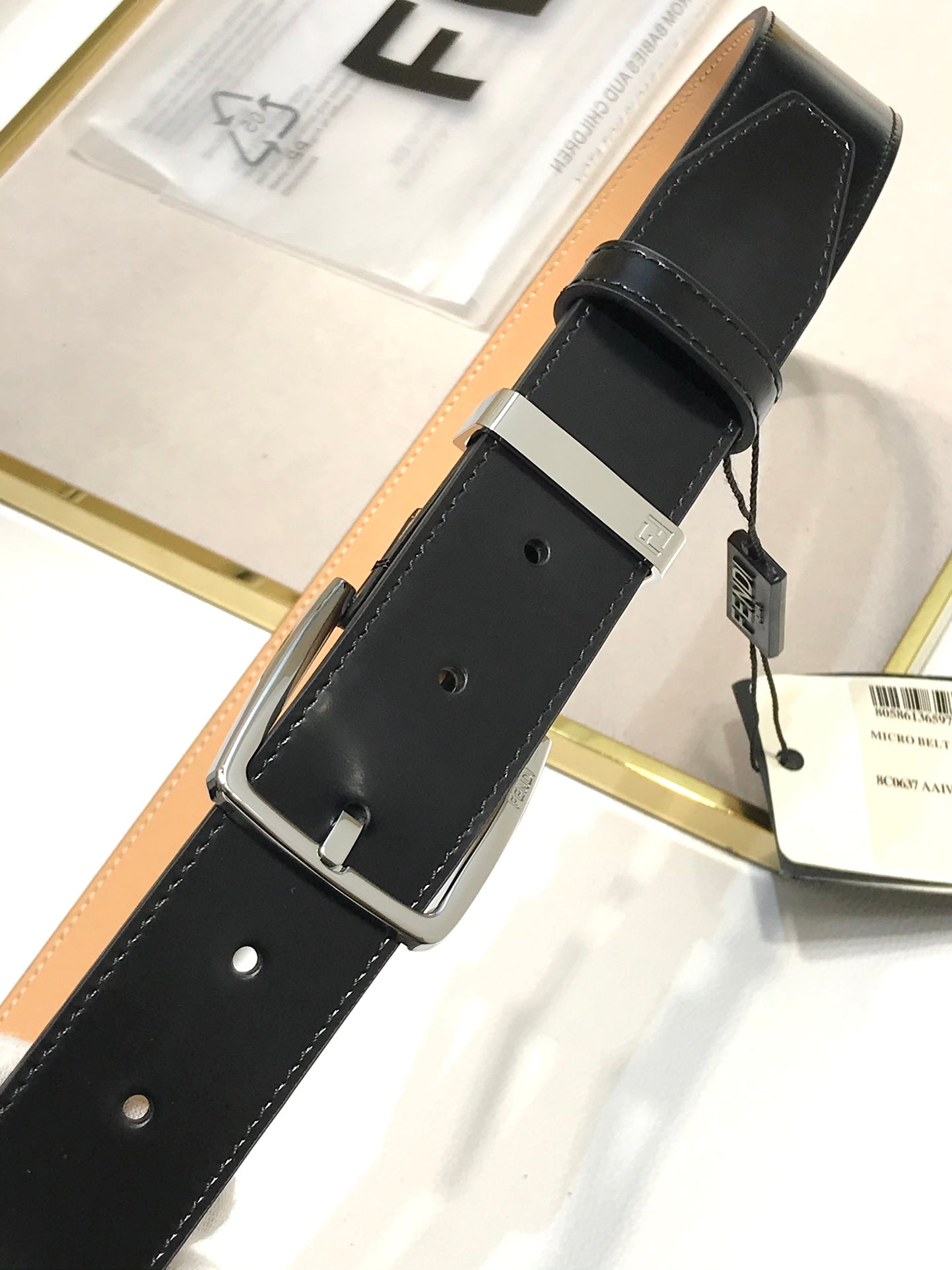 14F93PDE Stylish High quality belt With full package