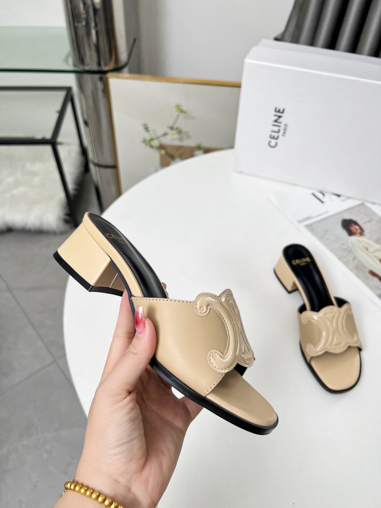 255QA51ZDE Stylish leather shoes