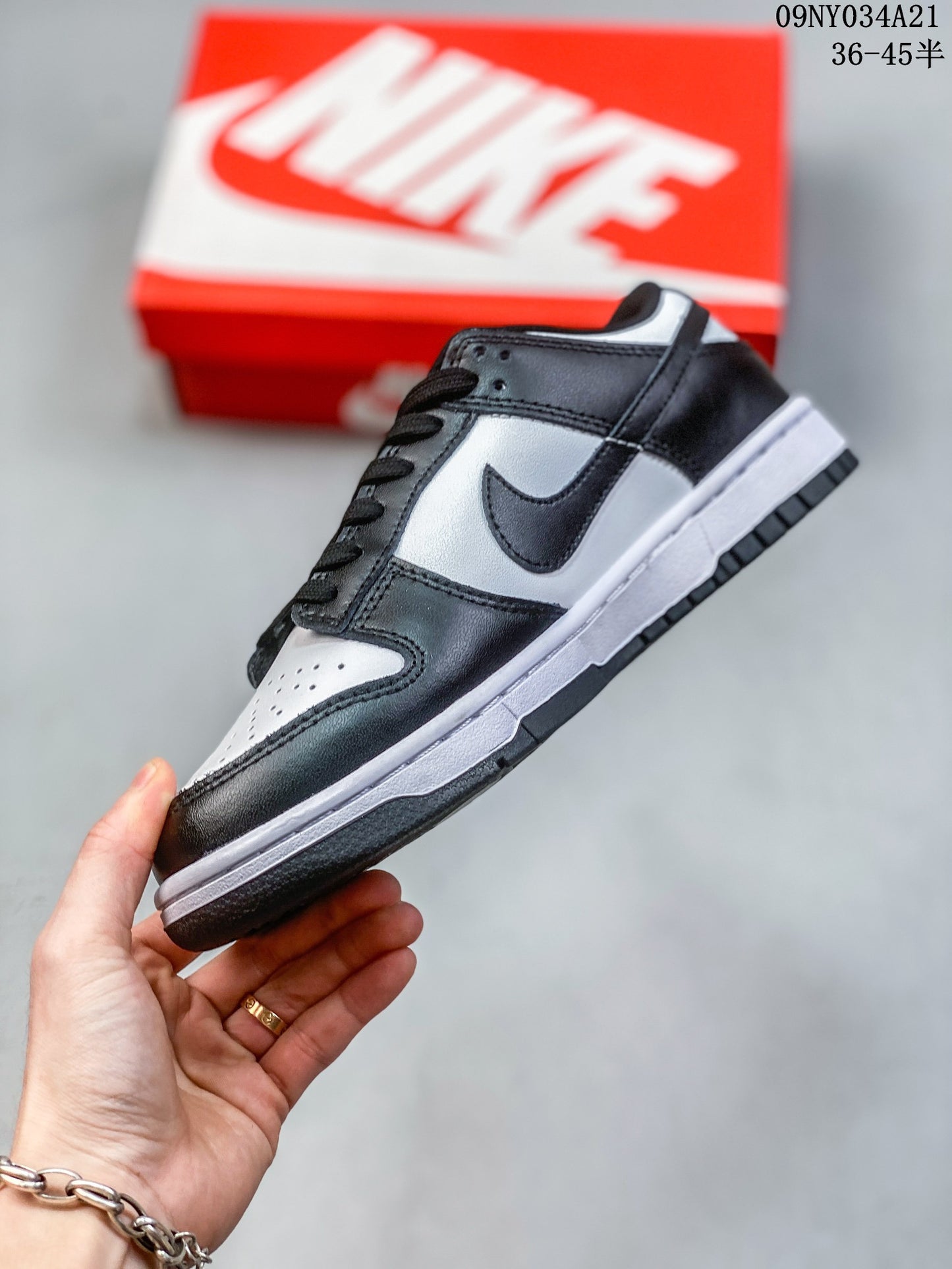 1YN59ZDE Stylish Sneakers