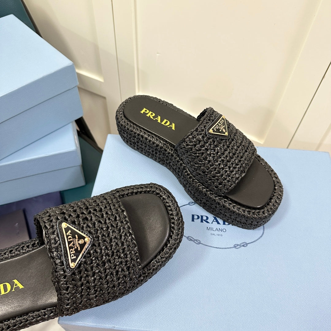 14PD27ZDE Stylish slippers