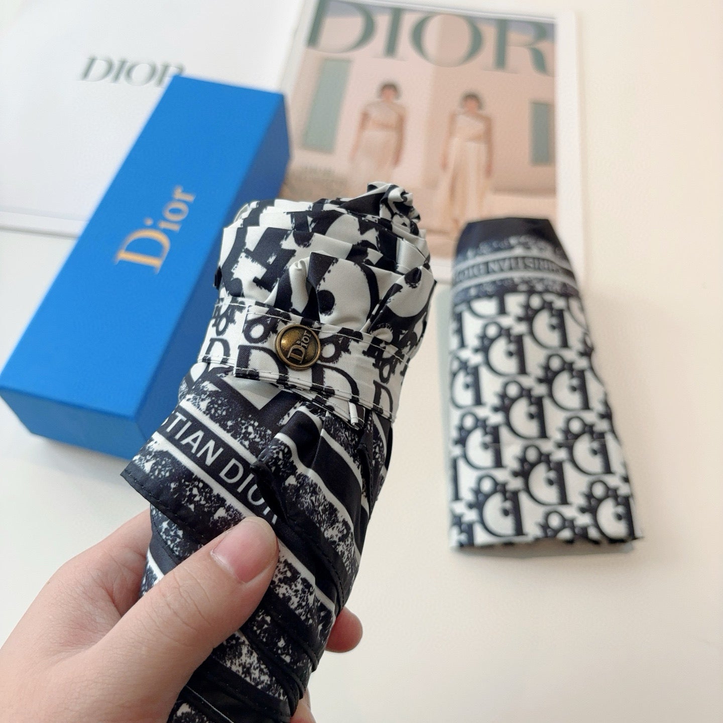 15RD115SDE Stylish UV resistant umbrella